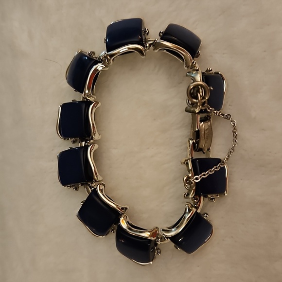 Vtg CORO 1940s Navy Blue Thermoset Moonglow Square Link Bracelet - Picture 5 of 7